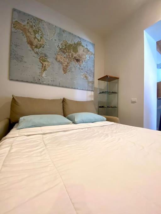 La Casa Bianca Apartment Милано Екстериор снимка